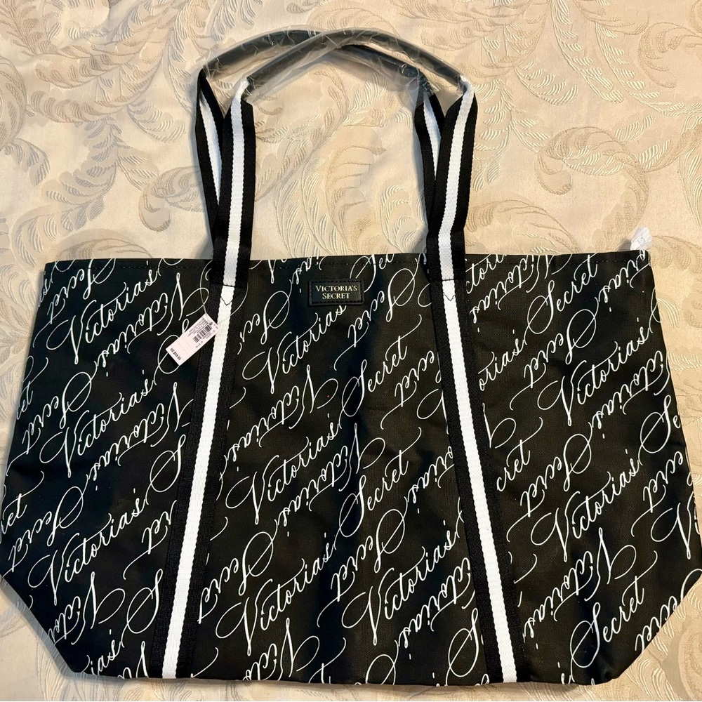 New with tags black and white Victoria secret tote